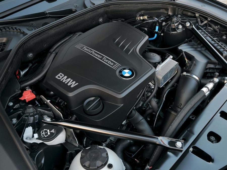  BMW 528i Touring 2011 года  (фото 3 из 4)